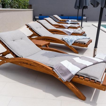 Luxury Apartment Lorena - Private Heated Pool - Jesenice  Buitenkant foto