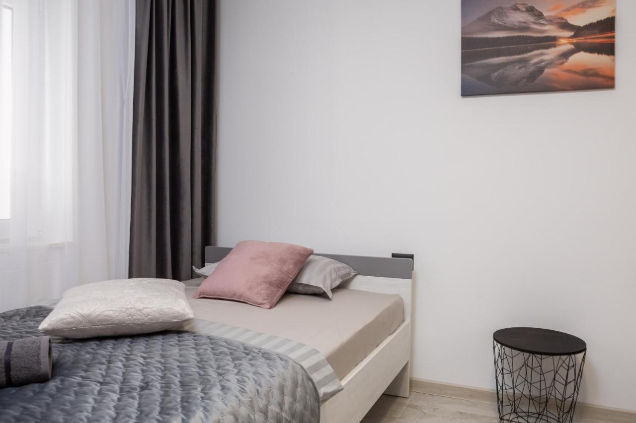 Luxury Apartment Lorena - Private Heated Pool - Jesenice  Buitenkant foto