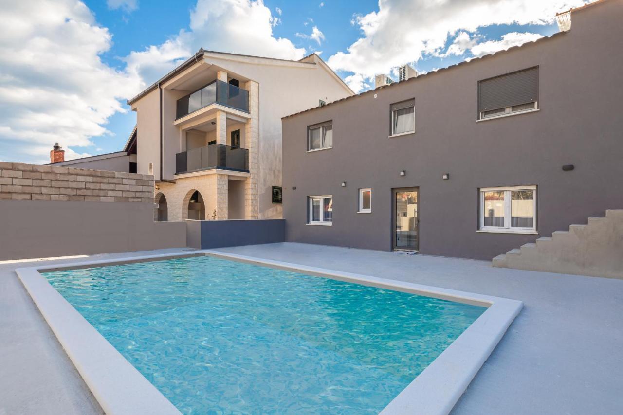 Luxury Apartment Lorena - Private Heated Pool - Jesenice  Buitenkant foto