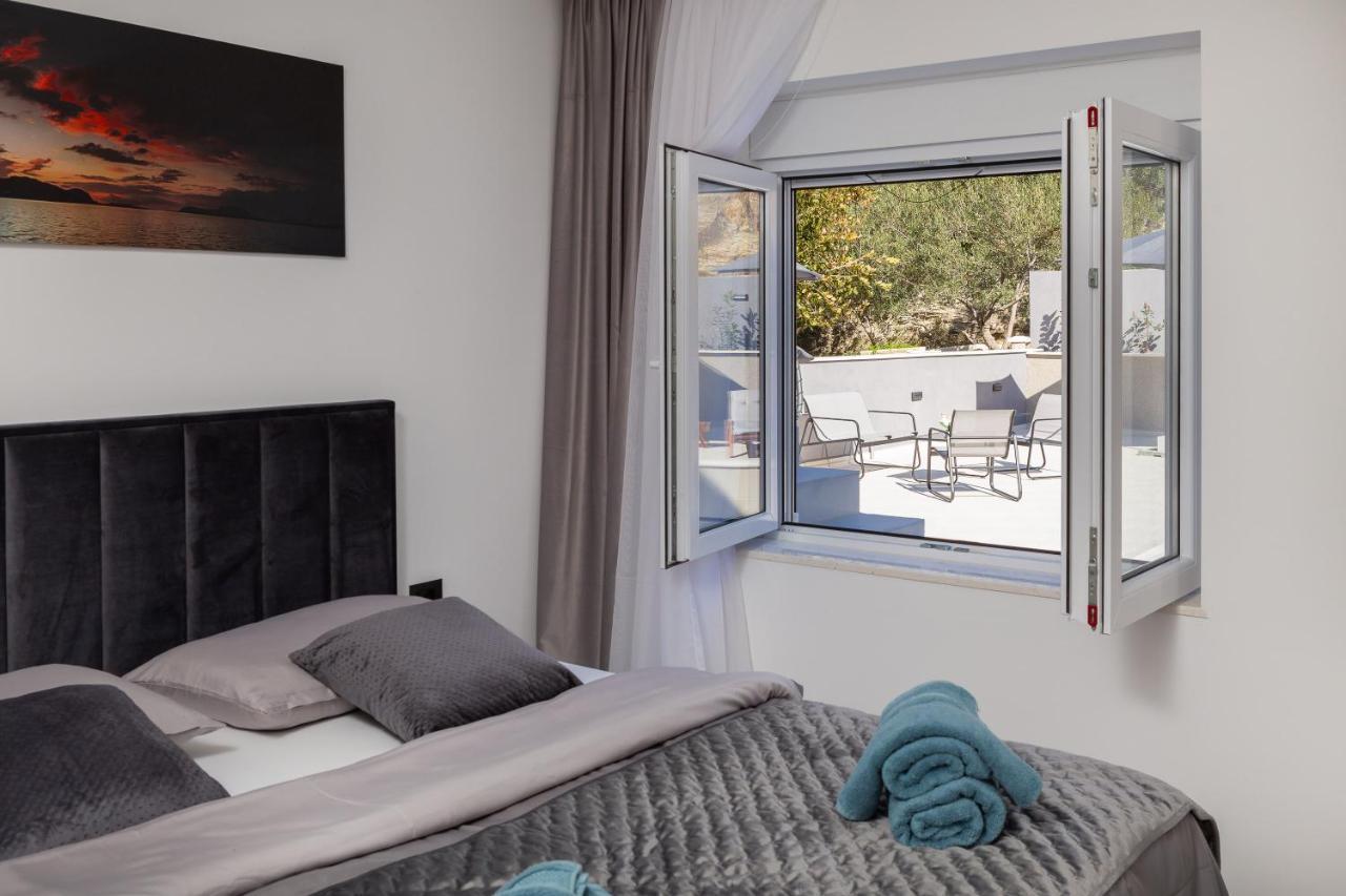Luxury Apartment Lorena - Private Heated Pool - Jesenice  Buitenkant foto