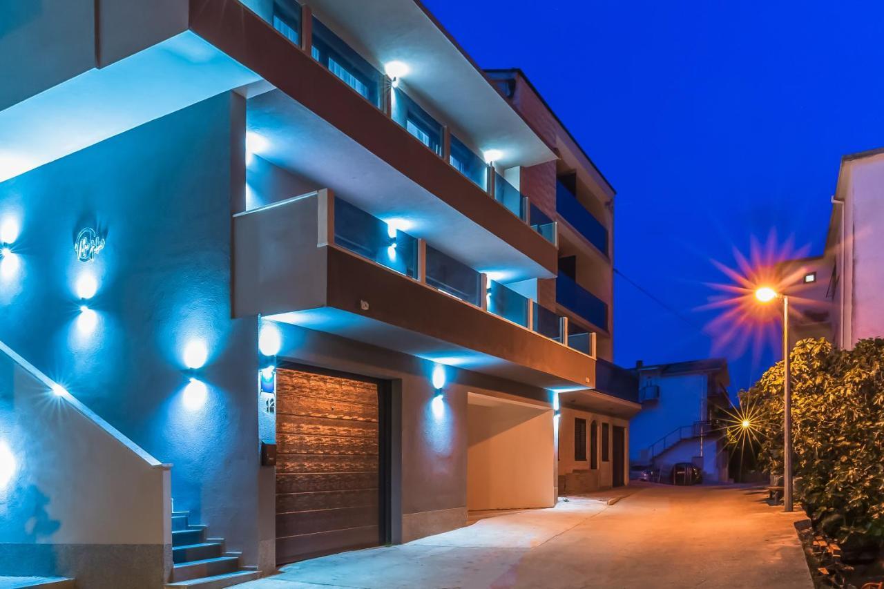 Luxury Apartment Lorena - Private Heated Pool - Jesenice  Buitenkant foto