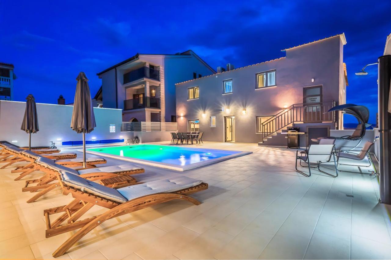 Luxury Apartment Lorena - Private Heated Pool - Jesenice  Buitenkant foto