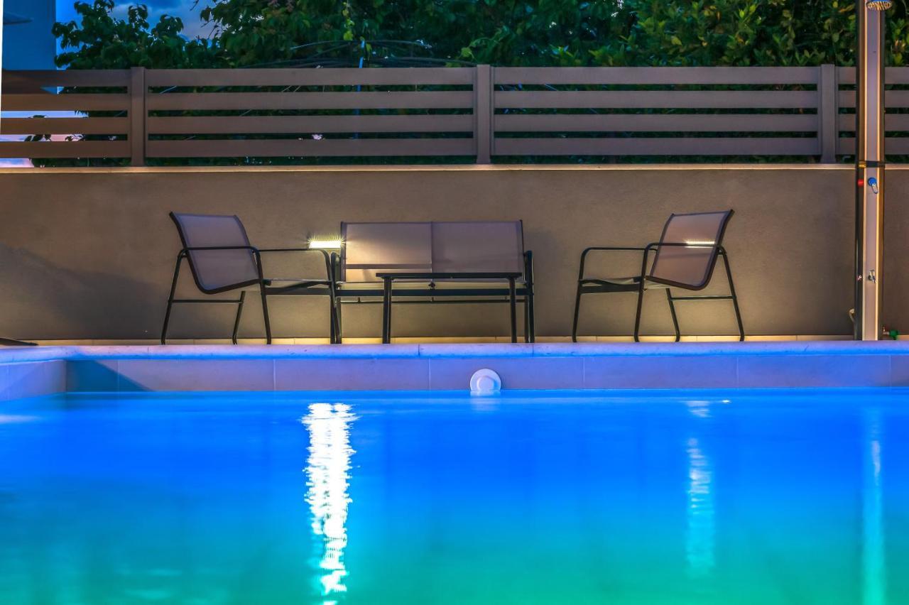 Luxury Apartment Lorena - Private Heated Pool - Jesenice  Buitenkant foto
