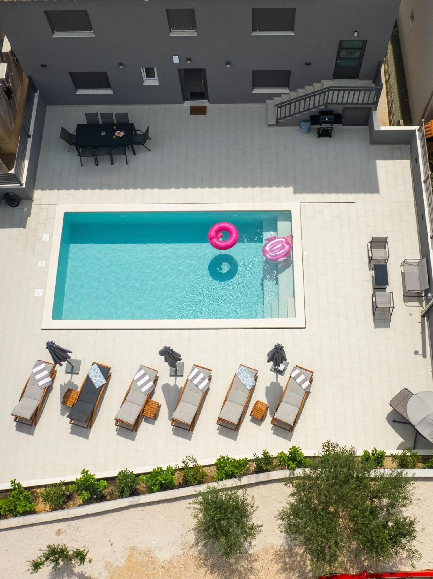 Luxury Apartment Lorena - Private Heated Pool - Jesenice  Buitenkant foto